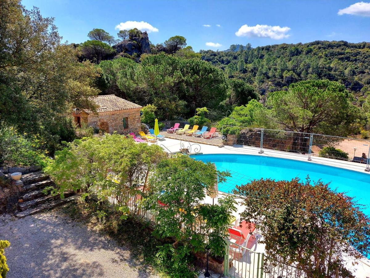 Hotel Les Hauts De Moureze Exterior photo